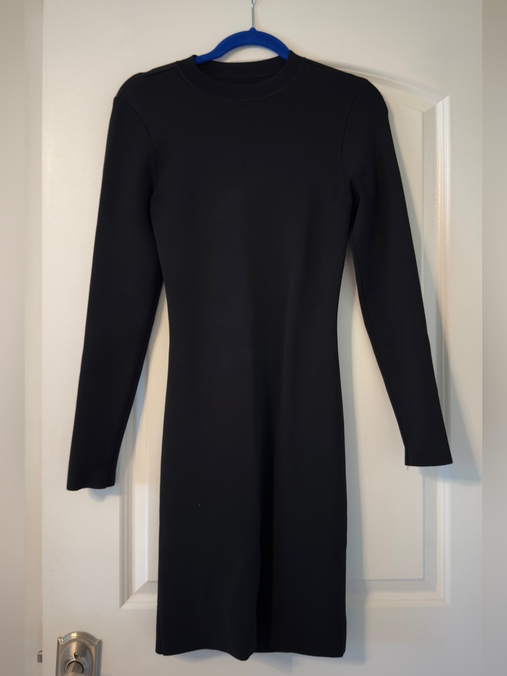 Alice & Olivia Long-Sleeve Backless Dress